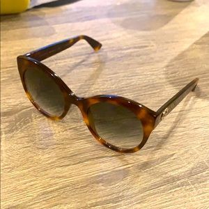 Gucci Sunglasses GG0028S